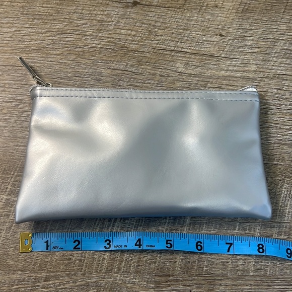 New Silver Cosmetic Bag (5) - Picture 2 of 3